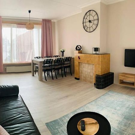 Ferienwohnung Cosy House In The Heart Of The Center! Oostburg Exterior foto