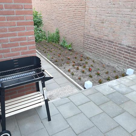 Ferienwohnung Cosy House In The Heart Of The Center! Oostburg Exterior foto