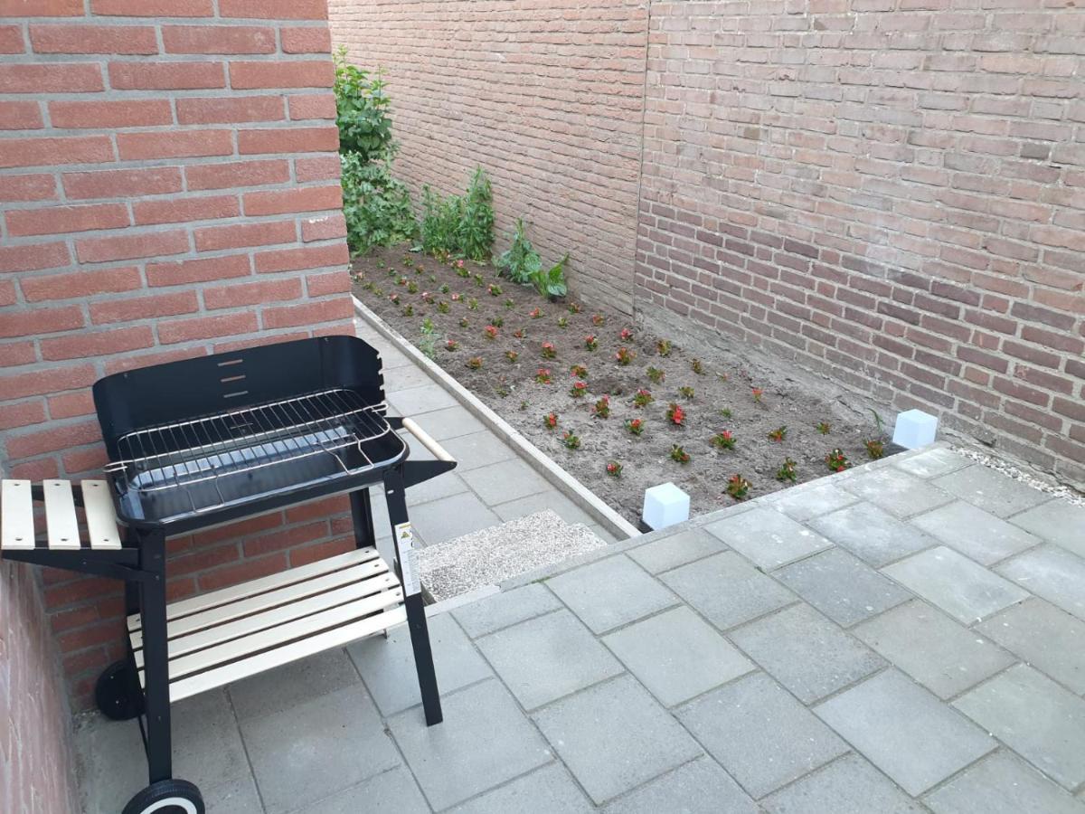 Ferienwohnung Cosy House In The Heart Of The Center! Oostburg Exterior foto